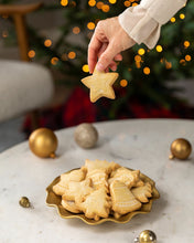 Load image into Gallery viewer, Walker&#39;s Festive Shapes Shortbread
